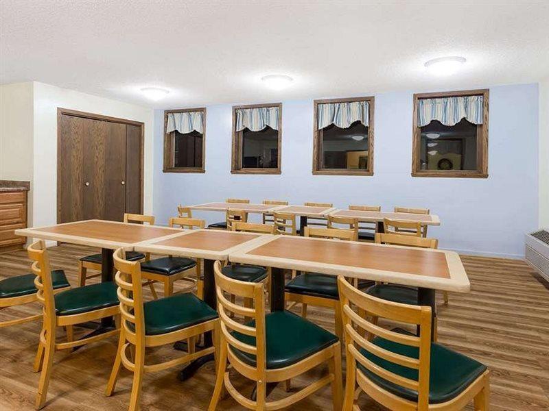 艾恩芒廷戴斯酒店 外观 照片